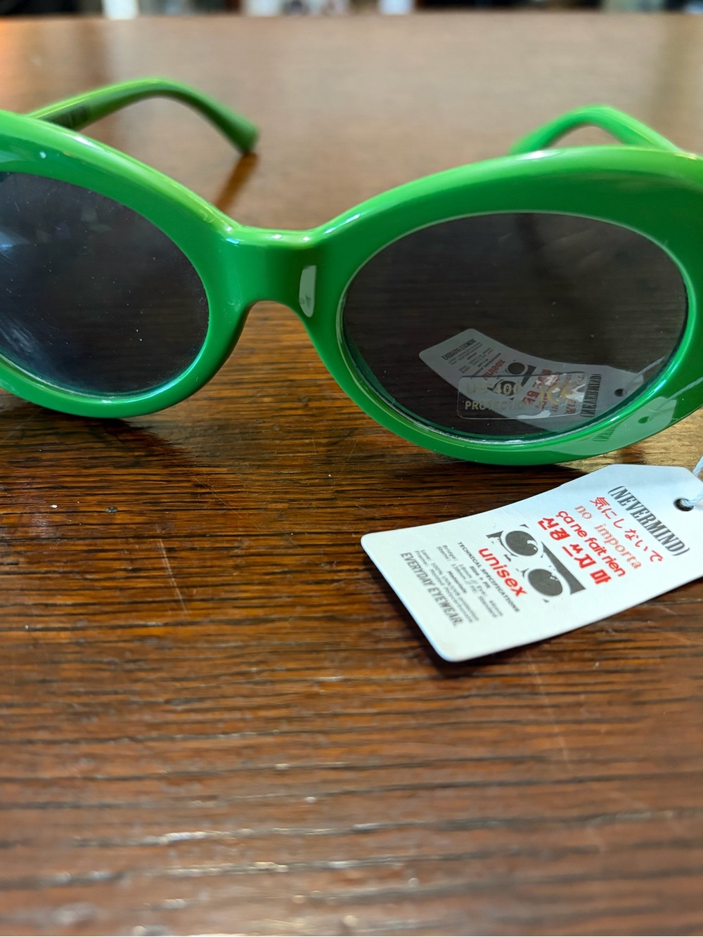 NWT Nevermind Green Oval Sunglasses Unisex UV400 Retro